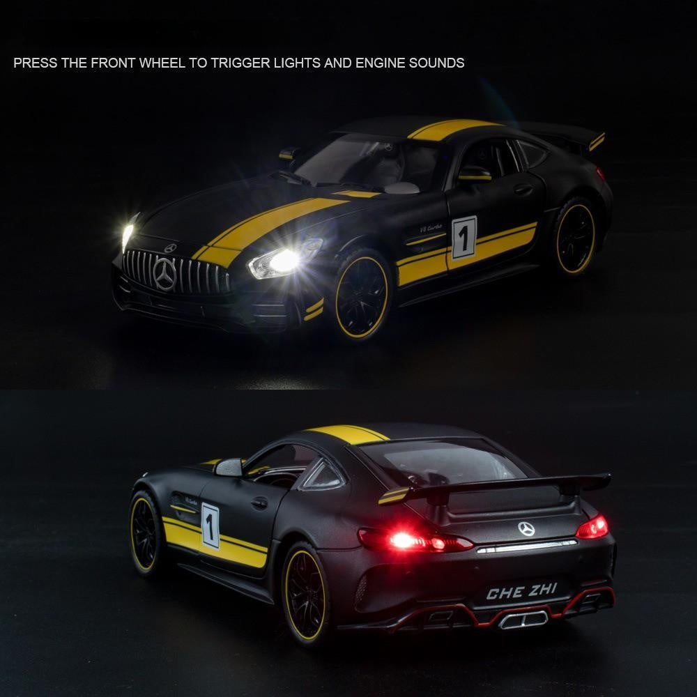 1:24 Mercedes-Benz AMG-GTR